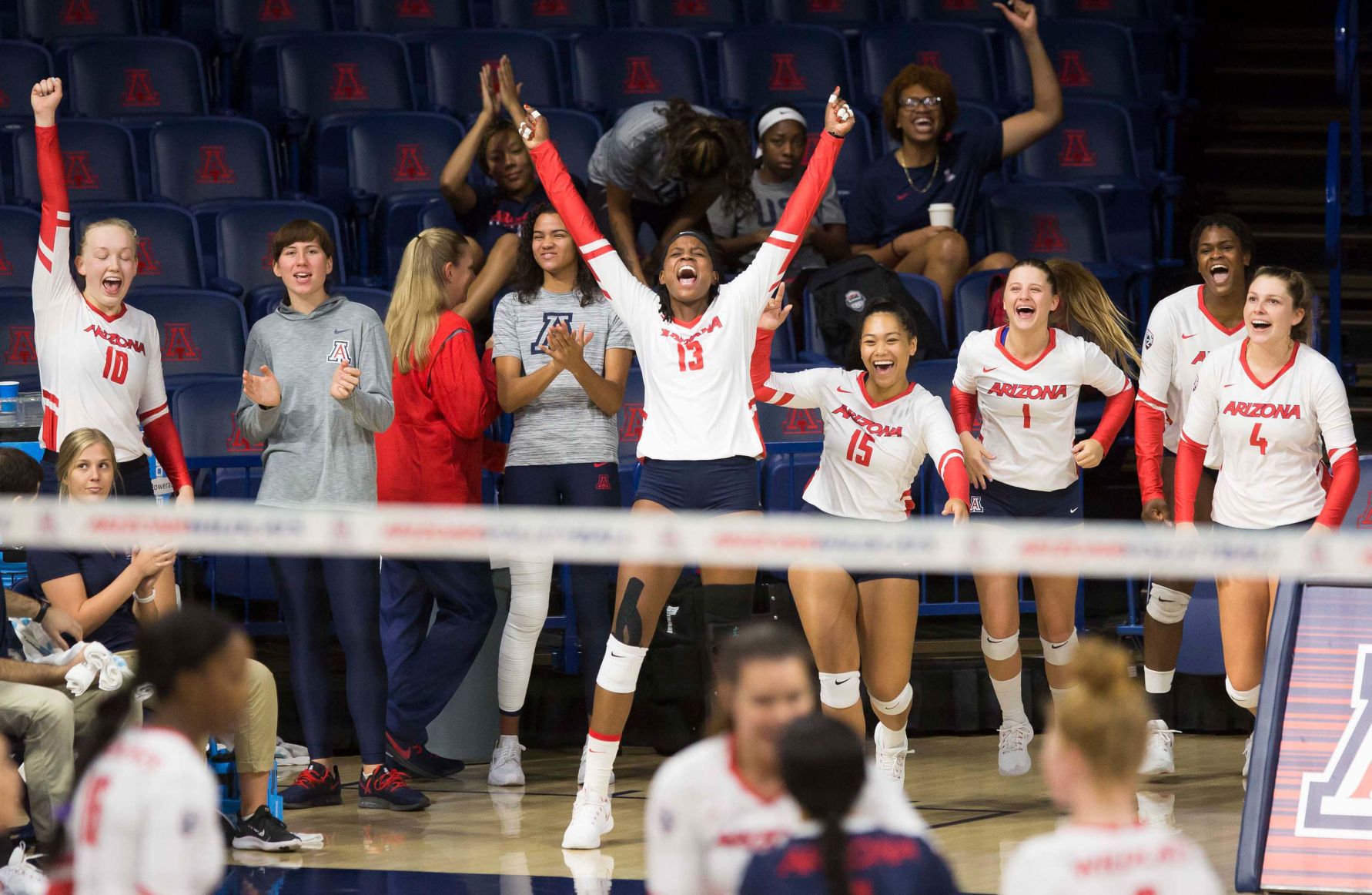 UA volleyball